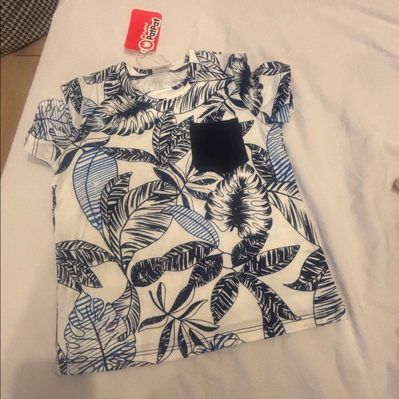 Kids Clothing Bundle with Graphic Tee and Carpenter Jeans - Picture 9 of 10